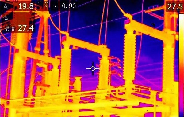 電力巡檢機器人效果圖